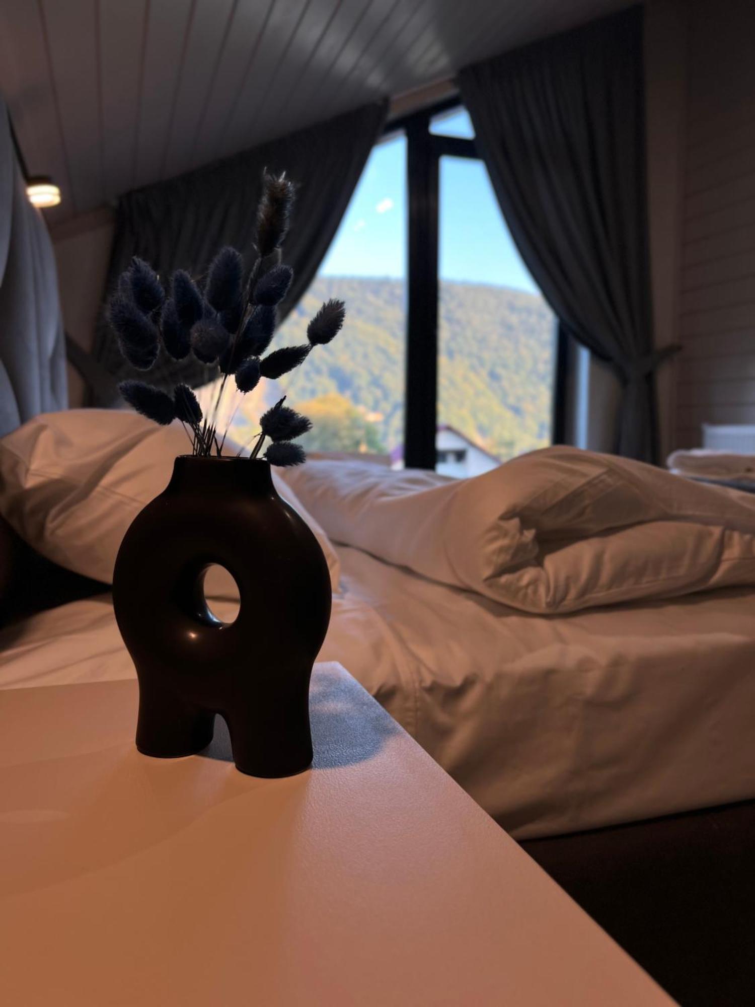Guest House Zatishniy Dvir ยาเรมชา ภายนอก รูปภาพ